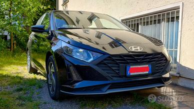 Hyundai i20 Connect Line (2024) Benzina, 29.000 km