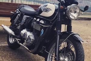 Triumph Bonneville - 2011