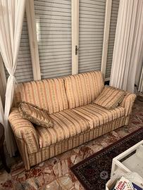 2 divani stile classico - come nuovi