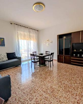 Appartamento di 126 m² con più di 5 locali e box a