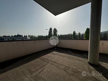 NEGOZIO A VILLA DI SERIO