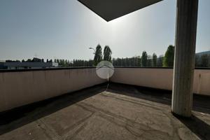 NEGOZIO A VILLA DI SERIO