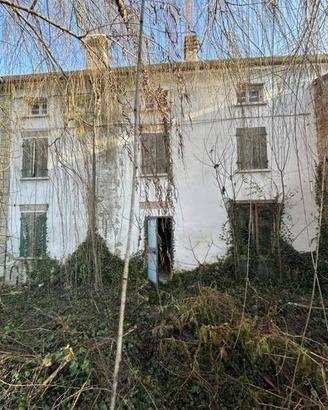 Immobile in asta di 267 m² con 3 locali a Sermide 