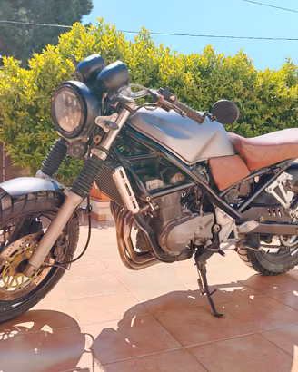 Bandit 400 café racer