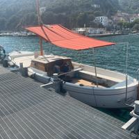 Gozzo sorrentino, in legno.