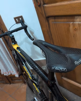 Bici da corsa SCOT CR1 in carbonio - Ultegra