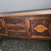 credenza in legno antico