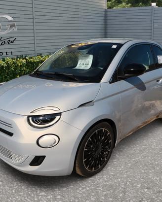 FIAT New 500 1.0cc 65cv Hybrid ICON + Pack Style