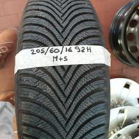 gomme semi nuove con cerchi e copri cerchi