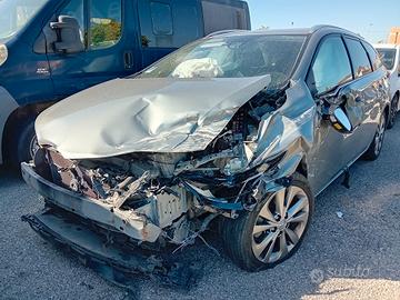 RICAMBI TOYOTA AURIS SW 1.8 HYBRID ANNO 2016