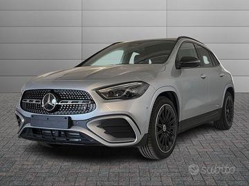 MERCEDES-BENZ GLA 200 d 4MATIC
