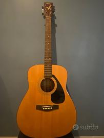 Chitarra acustica Yamaha serie FG-402