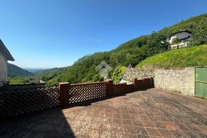 CASA SEMINDIPENDENTE A VILLA BASILICA