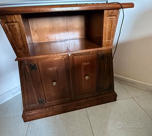 Mobile in legno