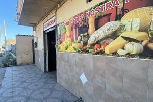Rif. 524 locale commerciale