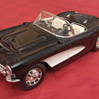 Burago Chevrolet Corvette (1957) Modello