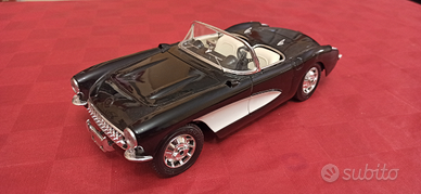 Burago Chevrolet Corvette (1957) Modello