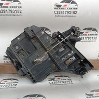 Staffa supporto faro anteriore destro 2009 porsche