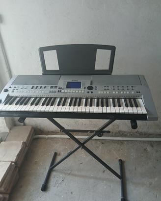 Yamaha psr550 