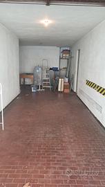 Box auto di 6 metri in Gallarate semicentro