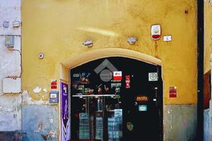NEGOZIO A NOVI LIGURE