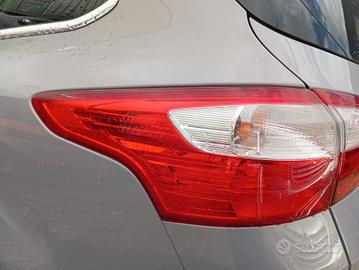 Fanale posteriore sx FORD FOCUS anno 2011 SW 1.6 J