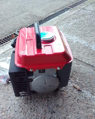 Generatore di corrente nuair 780w nuovo mai utiliz