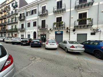Negozo pa-centro,via carini,82 libero