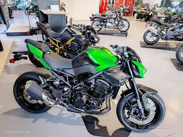 Kawasaki Z 900 m.y. 2026 versione 70 kw