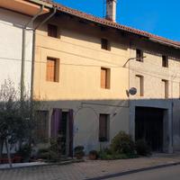 Colloredo di Prato, ampia Casa da ristrutturare
