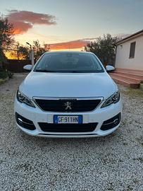 Peugeot 308 1.5 bluehdi 131 cv