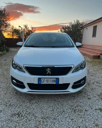 Peugeot 308 1.5 bluehdi 131 cv