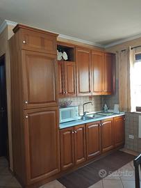 cucina in legno vero 