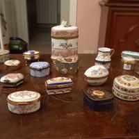 Scatolette porta pastiglie di vario tipo e formato