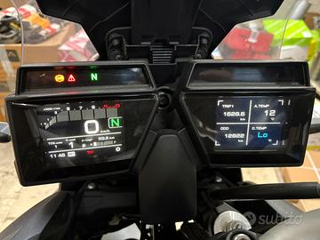 YAMAHA TRACER 9
