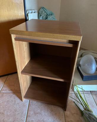 Piccola libreria bassa