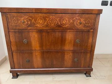 Cassettiera con ribalta