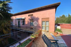 CASA SEMINDIPENDENTE A CANTÙ