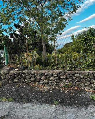 Terreno edificabile con rudere a Macchia di Giarre