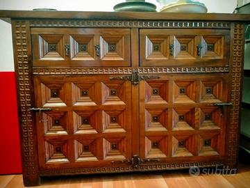 Mobile antico spagnolo (epoca 1960 a 1969)