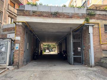 Garage 15 mq - via Ranzani, Bologna