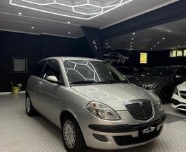 Lancia Ypsilon 1.2 16V Oro
