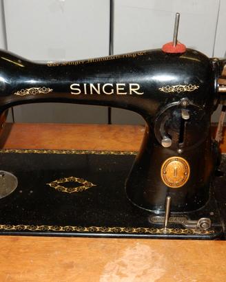 ANTICA  MACCHINA DA CUCIRE SINGER