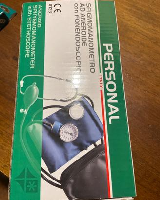 Sfigmomanometro ad aneroide con fonendoscopio