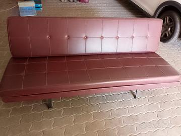 divano letto vintage in pelle 