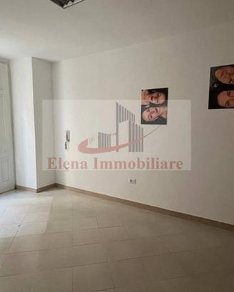 Attività / Licenza di 60 m² con 3 locali a Alcamo