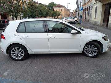 VOLKSWAGEN Golf 7ª serie - 2020