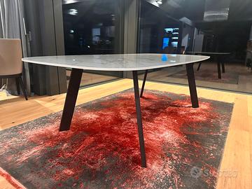 Tavolo moderno