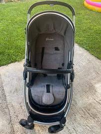 Passeggino trio Giordani con parapioggia.