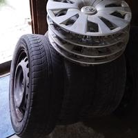 Cerchi Yaris + gomme invernali